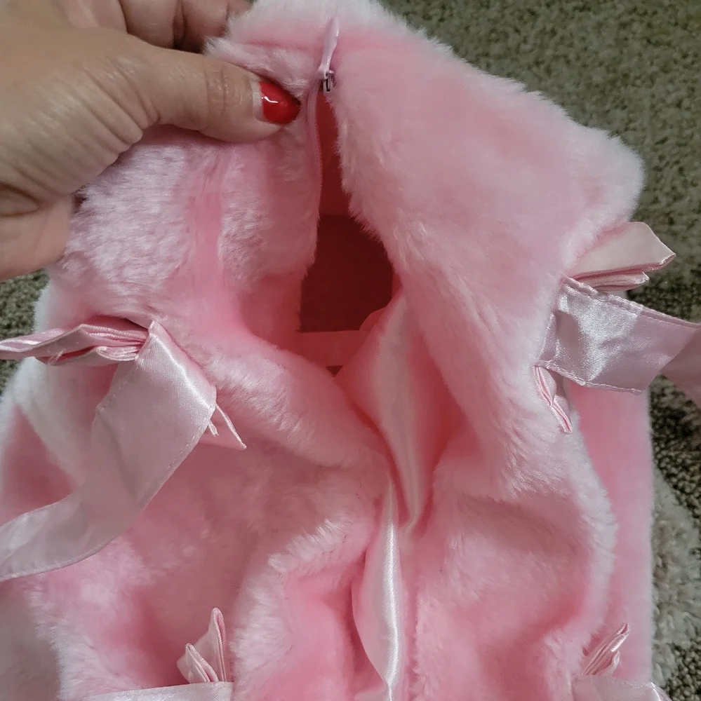 Plush Pink Pet Carrier Bag with Heart Vent